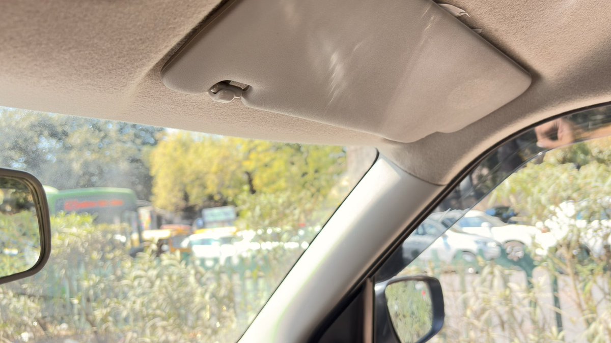 ChampISO's tweet image. why car parking on roads ? blockage at PatialA court road - disgusting - where are judges blind eye