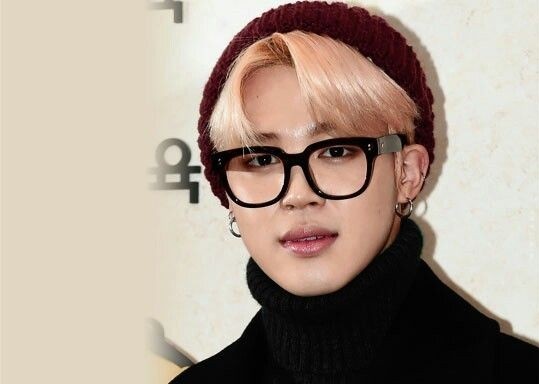 yoonyiss's tweet photo. ¿Que prefieres? #kookminau

Hsk tenía a jm entre la espada y la pared al darle dos opciones: o le contaba a su crush que le gusta o le pedía una cita a jk, el chico popular con fama de badboy. 

 ¿Qué posibilidades tendría un chico como él de que jk le aceptara una cita? https://t.co/NwbrVzes3k