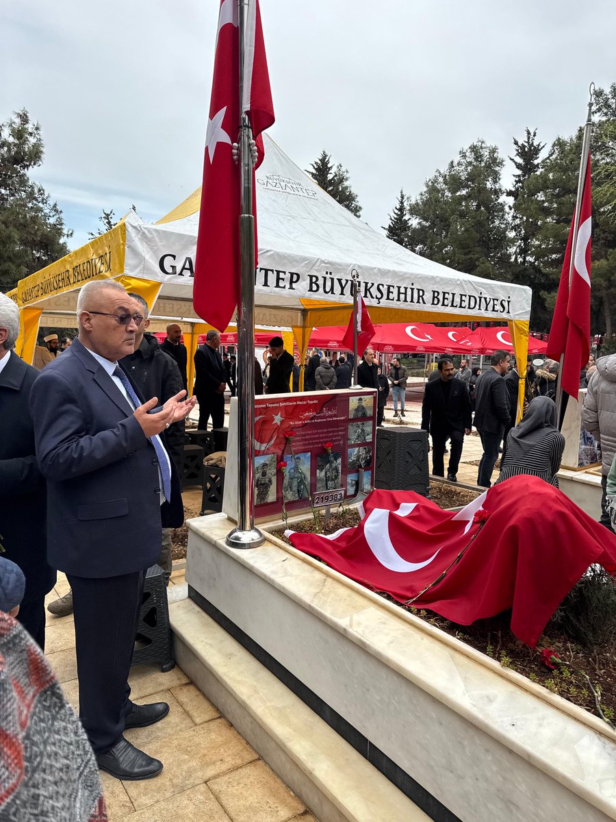 18 Mart Şehitleri Anma Günü ve Çanakkale Zaferi’nin yıl dönümünde, ecdadımızın göstermiş olduğu eşsiz kahramanlığı ve vatan uğruna verdiği fedakârlıkları bir kez daha anmak için düzenlenen programa EMŞAV Gaziantep İl Başkanlığı olarak katılım sağladık.

Çanakkale Zaferi, milletim