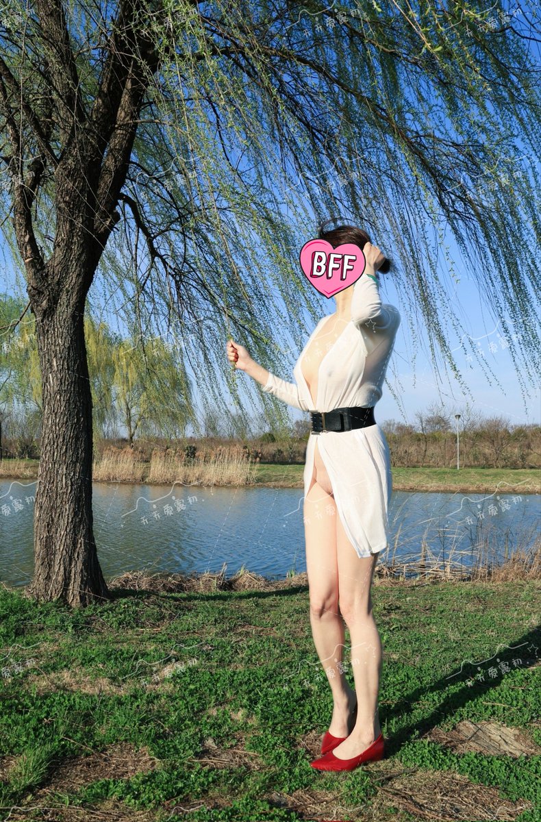 春风抚柳，春回大地
只有让早春还有几分微寒的风，吹拂俏然挺立的乳头，才能安抚躁动不安的心。
#美妻  #露出 #情趣
@007share 
@wqganenshi_ 
@Public_Catgirl1 
@luchu888888 https://t.co/l0AgUqCDeX