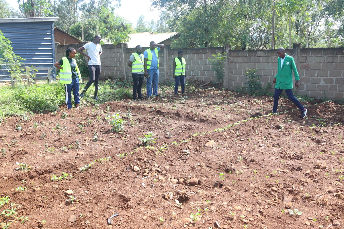#DutyWeek
Our Volunteers were at the Miya Ywech MRF yesterday as they started off this week's duty on site as operationalization of the facility begins on high note. 
#Pamoja4ZeroWaste