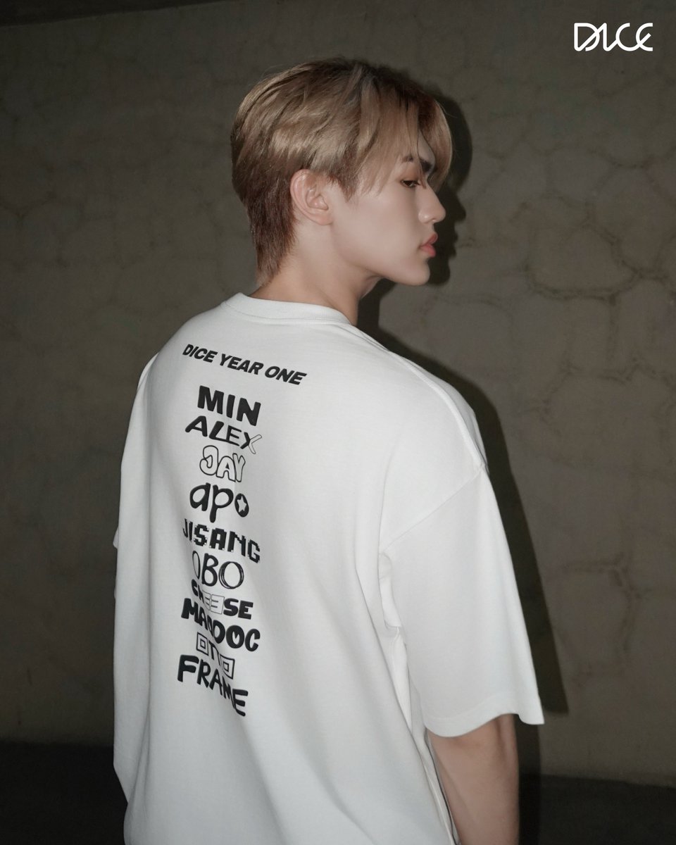 💜#OBOaphinat ว่าเสื้อ #DICEYEARONE ใส่แล้วดูดีนะ 🦕

*สามารถซื้อสินค้าที่บูท #TADAMERCH
🗓️19 March 2025
📍MGI HALL, 6th Floor, BRAVO BKK
⏰11AM - 11:30PM (GMT+7)

DICE YEAR ONE T-SHIRT | 850 THB
ONE SIZE: BUST (50”) | LENGTH (31”)
COLOR: BLACK / WHITE

#DICE_SONRAY
#TADAMERCH