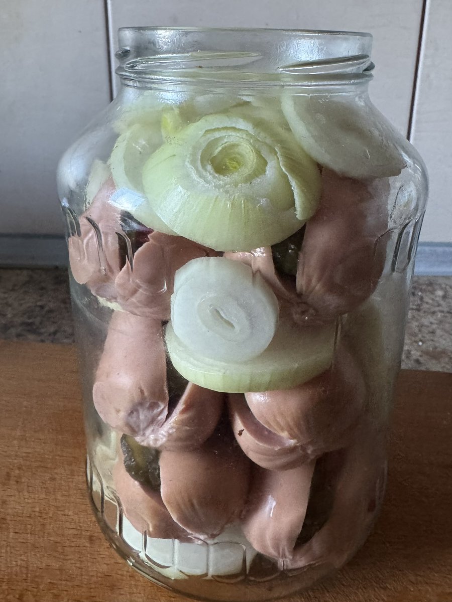 nebheprura64's tweet photo. We prepared utopenci - a famous Czech beer snack. Pickled sausages with onions, pickles and chili peppers. #utopenci #CzechCuisine #beersnack #food @LaunMartin @KefirMusic @AvrilEaston1 @AnaMaria_pasch @UhmdaSpicy @coin055 @eatinerni @hibikore444 @KositTanaw2858 https://t.co/TFl6wtnlUk
