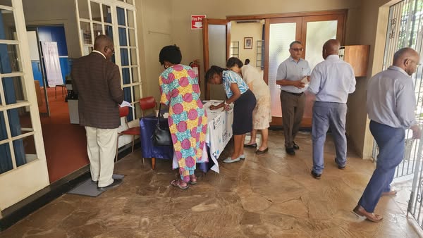 LancetLabsZW's tweet photo. We continue to raise awareness on Colorectal Cancer this month as we partnered with CPCPZ Mash Faculty today at their CME to talk about the various screening options available for colorectal cancer.
#ColorectalCancerAwareness #Lancetcares #screenforlife https://t.co/TGbMYIgwz5