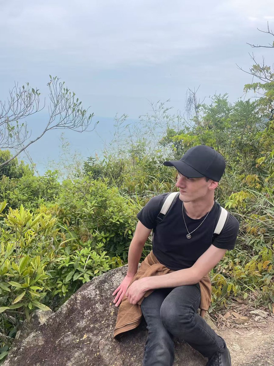 Mountain and fireworks 🗻🎆