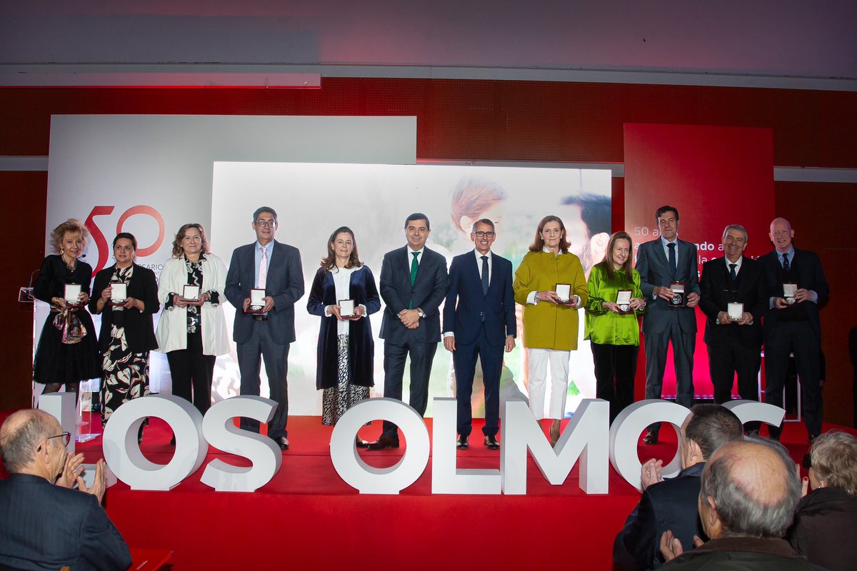 La celebración del 50 Aniversario fue también una ocasión para reconocer el trabajo y el compromiso de las personas de Los Olmos que cumplen este año 25 años de dedicación profesional en Fomento.