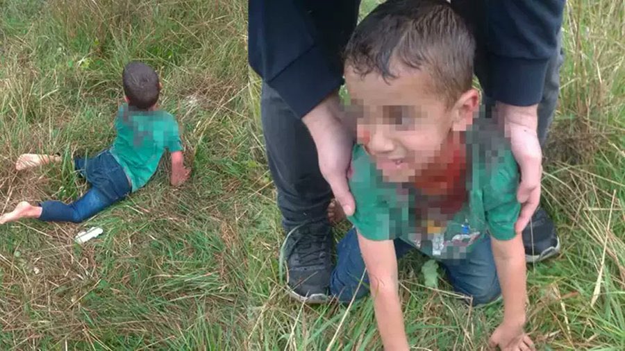 Bir evladımız daha köpektaparlara kurban gitti.

Yalova’da 5 yaşındaki K.H. isimli çocuğun başıboş sokak köpeklerinin saldırısı sonucu nefes borusu parçalandı.

Aracıyla olay yerinden geçen kişiler çocuğu fark ederek sağlık ekiplerine haber verdi.

Bursa Şehir Hastanesine sevk