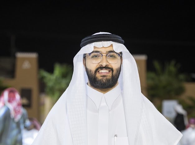 شكراً بحجم السماء لك من دعم خالد ووقف معه وفريق دعم ومصممين وأسرة وأقارب وكل شخص بأسمه دعم خالد ال رفعه في مسيرة البرنامج واعدكم بأذن الله ان ترون ماهو جميل ومتفرد عن خالد في مسيرة الاعلام وهذا انطلاق لنجومية من مصنع النجومية بداية شكراً لكم جميعاً🤍
#ختام_زد_رصيدك10