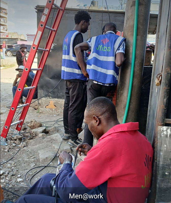 jfibalimited's tweet image. Kazi inasonga mbele! 🚀 Spotted our technicians in your neighborhood? 🎉 That means faster, reliable internet is on its way! Give them a wave and a warm hello-they’re here to keep you connected! 💙✨

Tag a friend who needs a speed boost! 
#FiberOptic #Wifi  #InternetInstallation