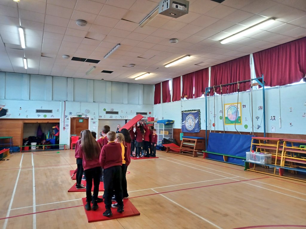 ASKilwinning's tweet photo. #NAPrimaryLeadership 💛🖤

Great to see @WhitehirstPs complete the #MoveAndImprove leadership programme. Can't wait to see the new clubs!

#NAActive

@Andrew_McCl @ShaunMacaulay @jcullinane86 @ScottDSNP @DonaldReid3  @maryhume21 @sportscotland @janeleavey https://t.co/IOZwUXZ274