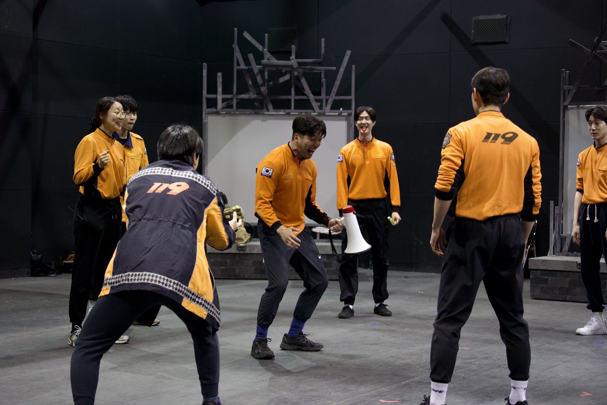 버닝필드_이머시브 연극 tweet media