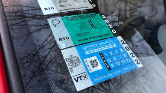 VTV. El Decreto 196/25 con firma de <a href="/JMilei/">Javier Milei</a>, <a href="/GAFrancosOk/">Guillermo Francos</a> y <a href="/LuisCaputoAR/">totocaputo</a> incorpora importantes cambios en los trámites de la Revisión Técnica Obligatoria (RTO) también conocida como VTV. El tema ha sido objeto de mucho debate público. Algunos sugirieron eliminarla (aduciendo que