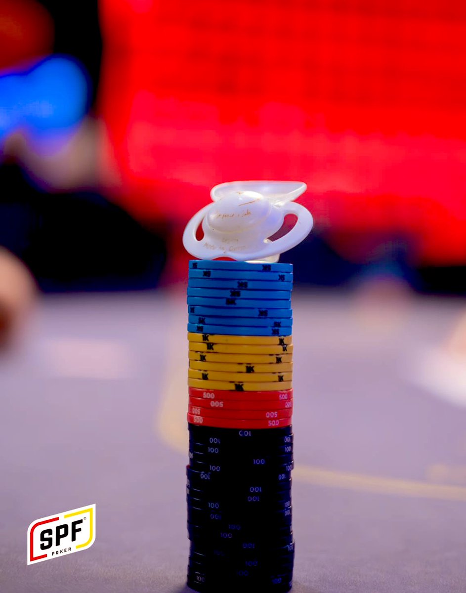 El chupete de la suerte, disfrutando de uno de mis hobbys ♥️♣️♦️♠️