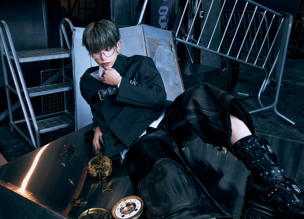 YX_LABELS's tweet photo. [&amp;TEAM]
3rd SINGLE「Go in Blind (月狼)」
Concept Photo

2025.4.23

#HARUA
#andTEAM #GoinBlind https://t.co/roQbWIpCVO