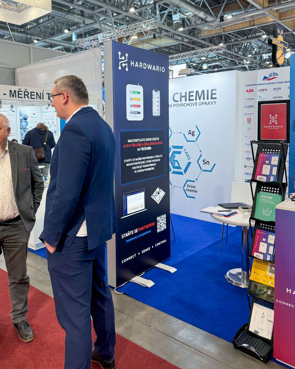 hardwario_cz's tweet photo. 👋 Zdravíme vás z veletrhu AMPER! 👋

Jsme na stánku P2.24 jako součást expozice Elektrotechnické asociace České republiky. Spolu s námi je tady i naše dceřiná společnost @Enerooo_cz. Přijďte se podívat na naše chytrá řešení pro průmysl a IoT! 🔌🚀

📸 Podívejte se, jak to u nás na stánku vypadá – těšíme se na vaši návštěvu!

👉 Veletrh AMPER se koná od 19. do 21. března na brněnském výstavišti. Zastavte se za námi!

#AMPER2025 #HARDWARIO #ENEROOO #IoT #SmartSolutions #DigitalFactory