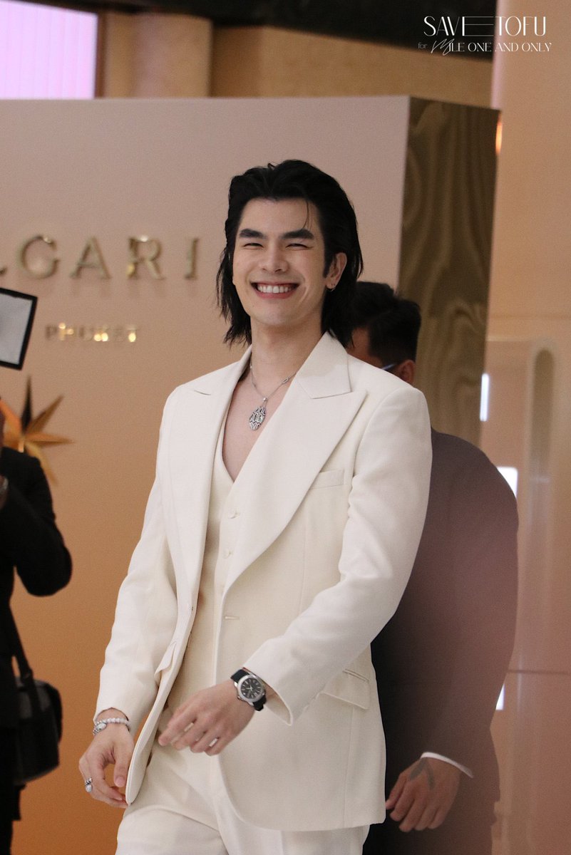 White made for Mile Phakphum

MILE AT BVL PHUKET

#BvlgariPhuketxMile
#MilePhakphum <a href="/milephakphum/">mile phakphum</a>