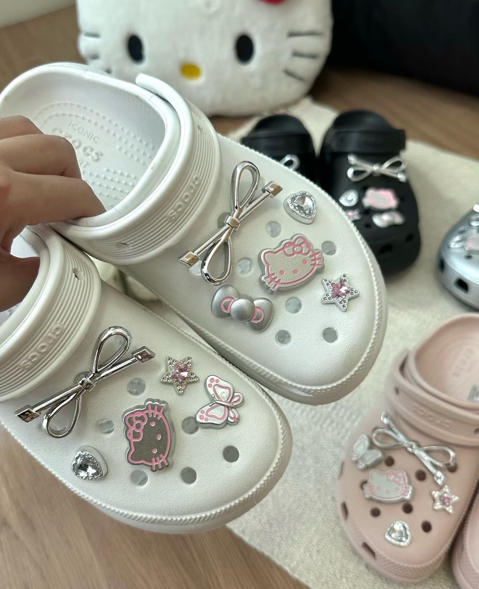 1900190020cry's tweet photo. ลคถามกันเข้ามาเยอะเลยว่ายังพรี jibbitz คิตตี้เซตนี้อยู่มั้ย เค้ายังรับอยู่น้า😻🙌🏽
1 set ได้ 10 ชิ้นนะคะคุ้มมาก!
ราคา 160.- รับมัดจำ 80.-/set🏠
สั่งซื้อ/สอบถามdmมาได้เลยน้า 💌 #preprder #ตลาดนัดRIIZE #ตลาดนัดsanrio #ตลาดนัดenhypen #ตลาดนัดnct #ตลาดนัดbus #ตลาดนัดDICE https://t.co/xxLTUJRkZI