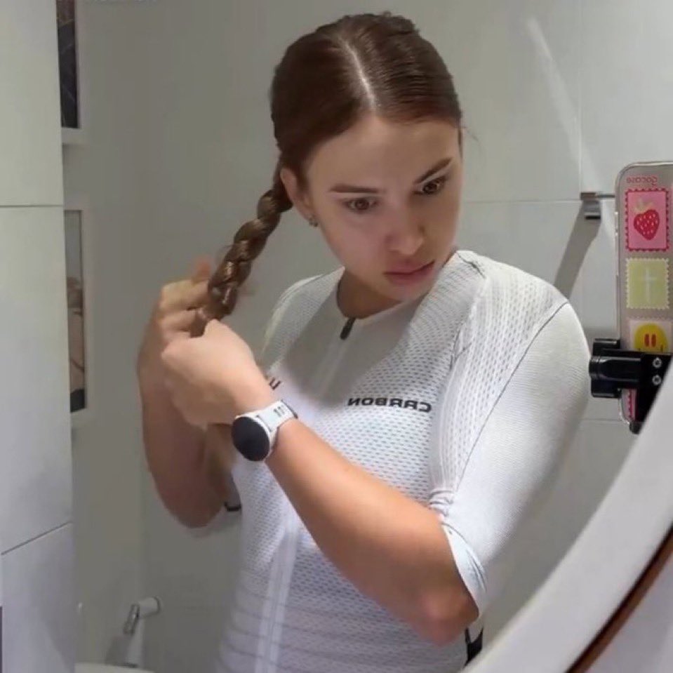 _catnamed's tweet image. eu to tão no automatico as vezes parece que nao caiu a ficha que eu vou me submeter a fazer o enem de novo