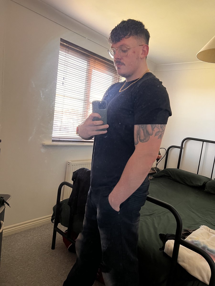 So I hit my weight goal and stuck to my word and finally got a haircut! I think there was a kilo on the barbers floor in the end 😅

Now to get down to 95kg! 💪🏼