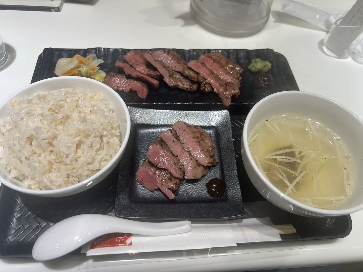 hey_fellas's tweet photo. 帰仙
特別な日にしか食べないや〜つ https://t.co/6jXKPyDvZg