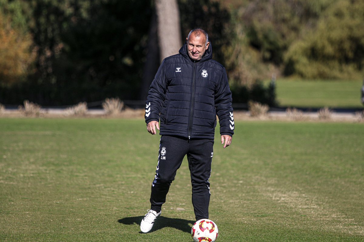 🚨 Comunicado oficial | Javi Moreno 

La Real Balompédica Linense anuncia la desvinculación de Javi Moreno como entrenador del primer equipo. 

El club agradece los servicios prestados en estos meses y le desea el mayor de los éxitos en sus próximos proyectos deportivos.