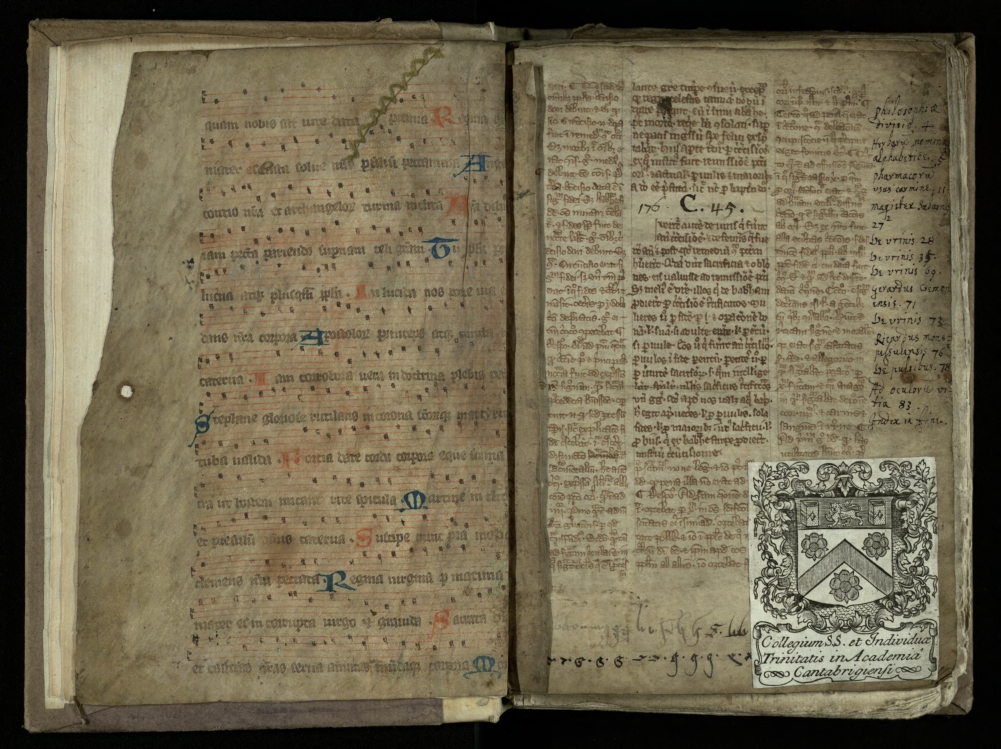TrinCollLibCam's tweet image. Happy #GlobalRecyclingDay! 🧵
Throughout the day we'll be sharing examples of recycling in the Trinity collections, starting with a classic: a page from an old manuscript repurposed as a flyleaf. This one has musical notation and reparative stitching too!
C14th, MS O.8.2
