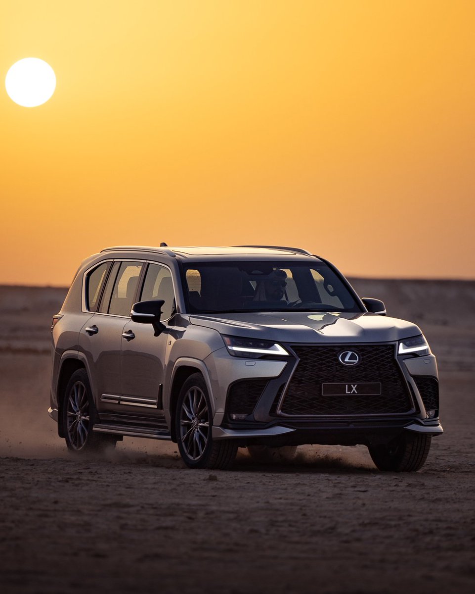 أداء مذهل بتكنولوجيا الهايبرد وحرفية أيقونية تجعل كل رحلة تجربة سلسة.​

اكتشف عصراً جديداً من الفخامة مع ال إكس 700 هايبرد.
Electrifying performance and iconic craftsmanship make every trip an effortless adventure.​

Step into a new era of luxury with the LX 700h.