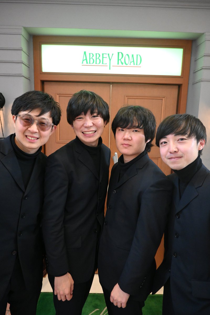 【お知らせ】
ラバールーツのポール役、ユウダイがなんと！4月から1年間英国に行くことになりました！ スタイルは変わりますが、ラバールーツは25年も活動を続けていく予定ですので、詳細は追ってお伝えします。
皆様今後ともよろしくお願いします🙇