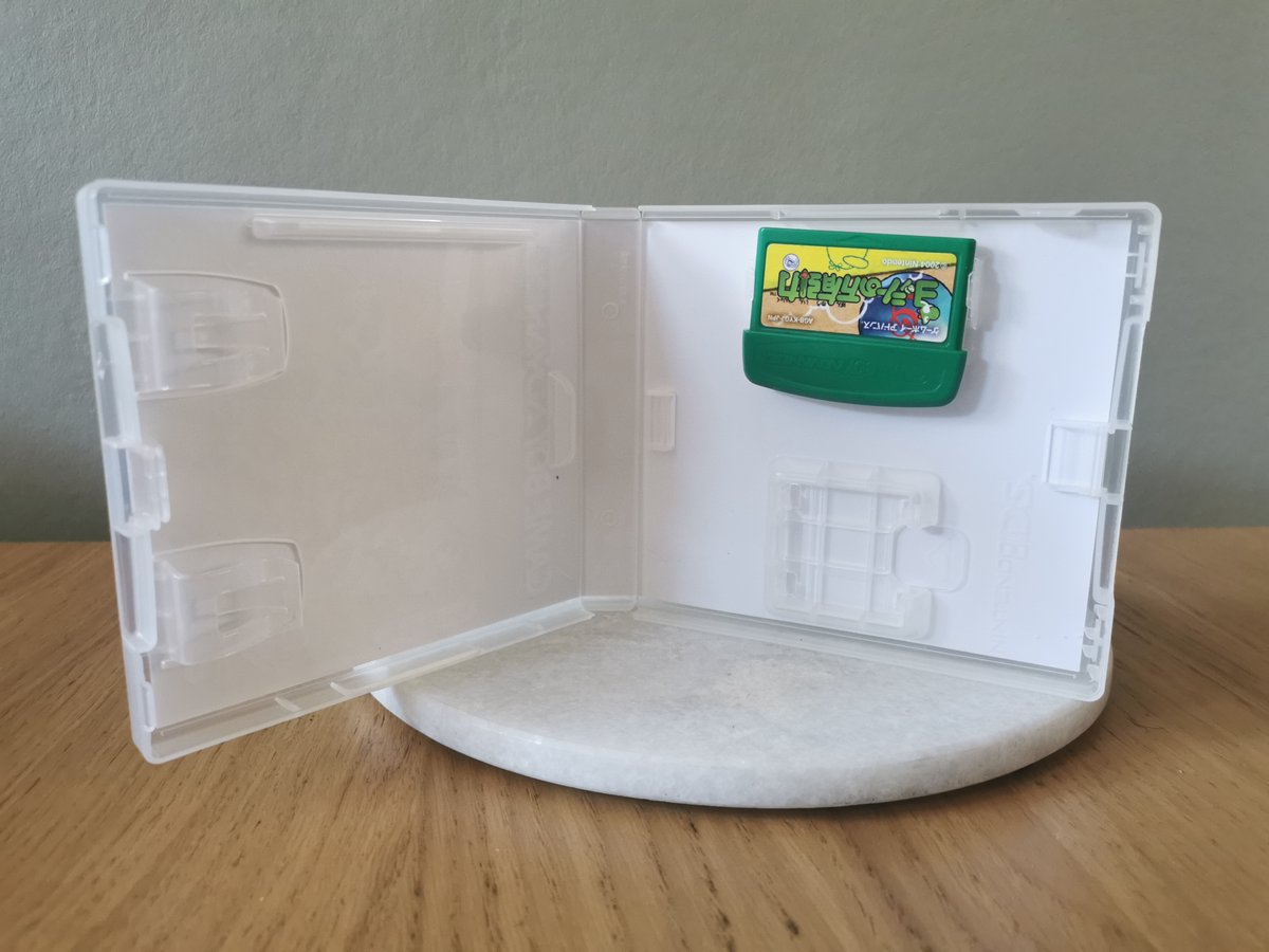 MyPalBox's tweet photo. Hi retrogamers 👋
Introducing our new game case : Yoshi's Universal Gravitation (Yoshi Topsy Turvy).
Cool thing is that the unusual cartridge format fits inside the modified gba slot easily!

#RETROGAMING #gameboy #gamer 

Link to get it 👉 https://t.co/HUMpKiXsYN https://t.co/SkfJrqEvq1