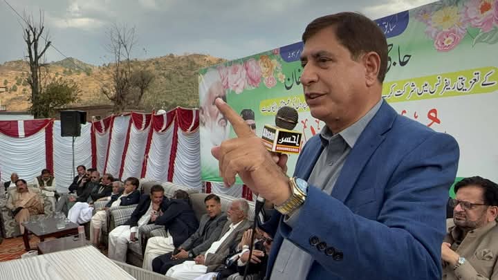 پی ٹی آئی کی میٹنگ میں شرکت نہ کرنا اس بات کا ثبوت ہے کہ ان کو ریاست  اور ریاستی اداروں کی کوئ فکر نہیں 
👇
صدر مسلم لیگ ن آزاد کشمیر 
<a href="/OfficialDGISPR/">DG ISPR</a> 
<a href="/sgqadir/">Shah Ghulam Qadir</a> 
#Gaza 
#GazaGenocide 
#Israel 
#WWE2K25 
#Tommavi 
#zeudiners 
#SnowWhiteTH 
#AshDres