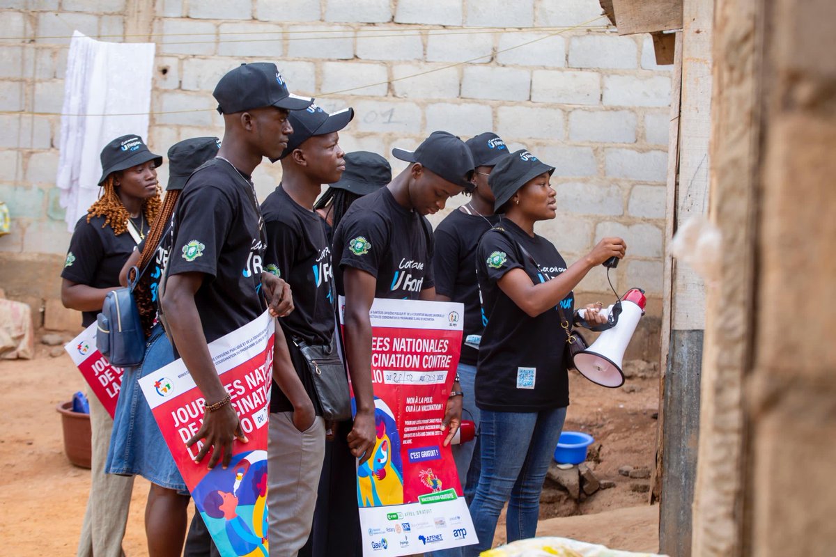 Par nos actions quotidiennes, nous inspirons d’autres adolescents et jeunes à s’engager activement dans leur communauté. 

Nous sommes toujours inspirés pour faire mieux! 😎

L’inspiration fait partie du code d’éthique du U-Reporter! Envoie CODE par SMS pour tout savoir!