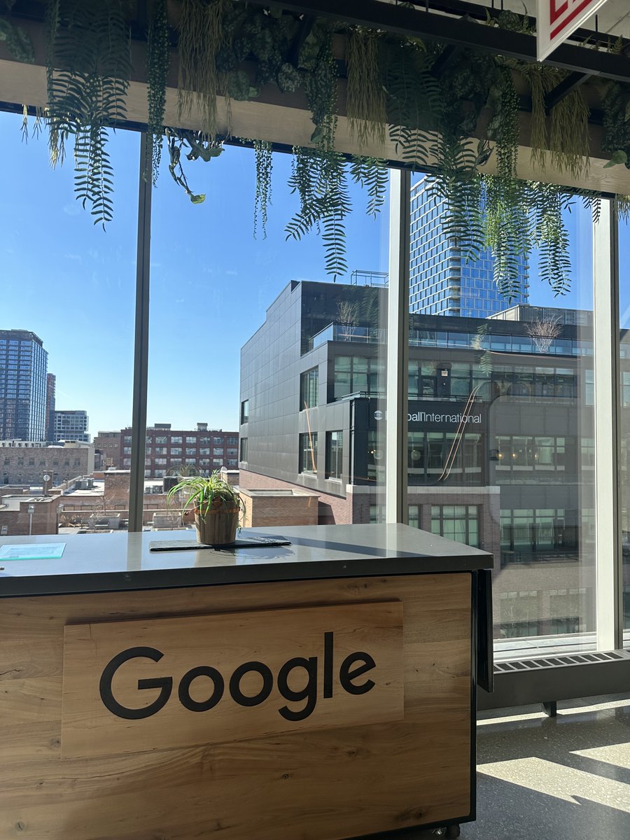 coopTilleuls's tweet image. #SymfonyDay Chicago was a wonderful experience—great talks, great people, great venue. It was a pleasure to meet the American #Symfony community and celebrate @weaverryan and @leannapelham, two incredible members of the Symfony ecosystem. Now, it's time to head back to France 🇫🇷