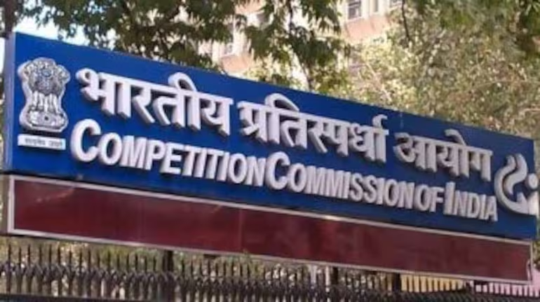 moneycontrolcom's tweet photo. #Business | CCI raids ad giants GroupM, Dentsu and broadcasters' body over price collusion: Report 🏢🔍
Find out more 👇
https://t.co/L1tFkLMPXO
#GroupM #Dentsu #PriceCollusion #CCI https://t.co/cOYElZb4Bl