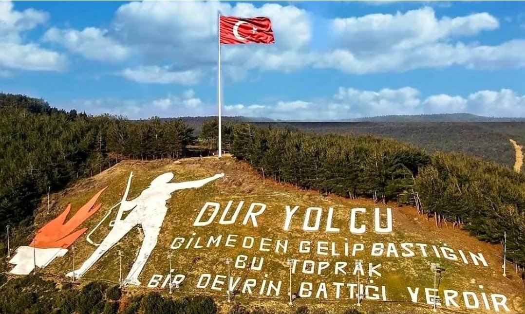 "Dur yolcu!
Bilmeden gelip bastığın,
Bu toprak,
bir devrin battığı yerdir." 

#18MartÇanakkaleZaferi'nin 110. yıl dönümünde Gazi Mustafa Kemal Atatürk'le birlikte tüm Çanakkale kahramanlarımızı ve cümle şehitlerimizi rahmet, minnet ve şükranla anıyorum. 🇹🇷
#ÇanakkaleGeçilmez