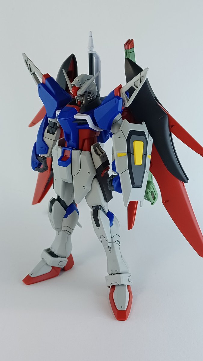 BansheeAirMk_2's tweet photo. デスティニーガンダムSpec2

ー完成ー

HGCEデスティニーガンダムを塗装してSpec2にしてみました。
久しぶりのガンプラ＆塗装に少々苦戦w
相変わらずのお手軽塗装仕上げですが満足満足(笑)
写真だと少し明るめの色に見えるね:( ;´꒳`;)

 #ガンプラ 
 #ガンダムSEEDFREEDOM https://t.co/EmRa07qdCi