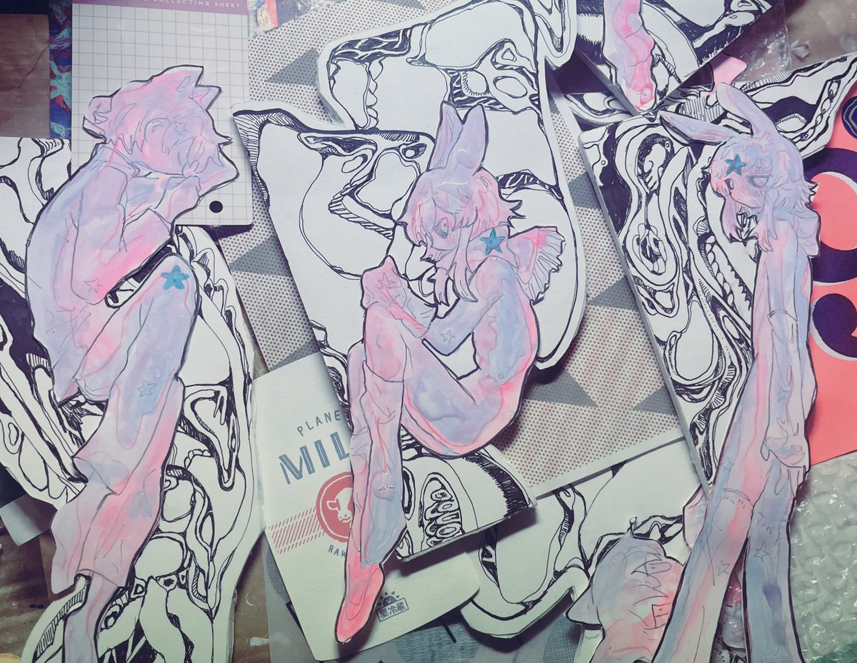 今回使用してる模様のパーツは、
2019年6月に制作&amp;展示したものです
手描きです、自分で言うのもあれですがこの頃の線かっけぇ〜と思います

あれから約6年、来月の大阪の個展で展示する予定です
ぜひ見に来てください 