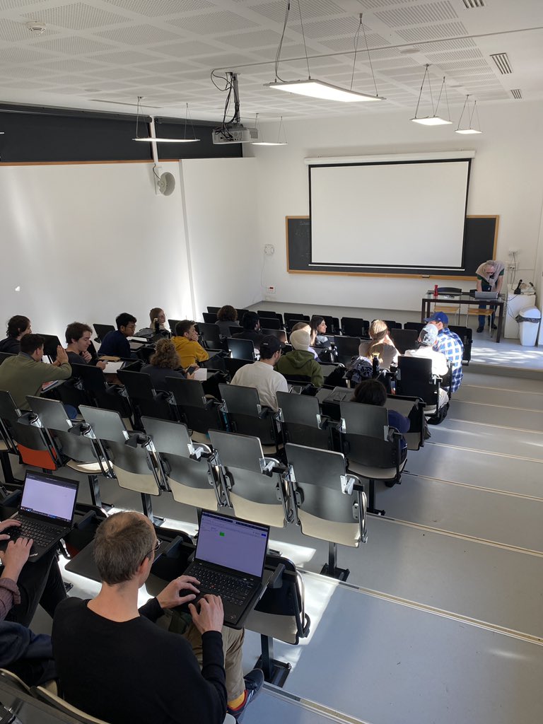 imapp_in's tweet image. BCD School 2025 🇫🇷 day #1

IMAPP students have arrived at @IESCargese to attend the first two lectures.
Joachin Brod from University of Cincinnati spoke about #standardmodel, while Valentina De Romeri from Universitat de València talked about #neutrinos and #darkmatter
