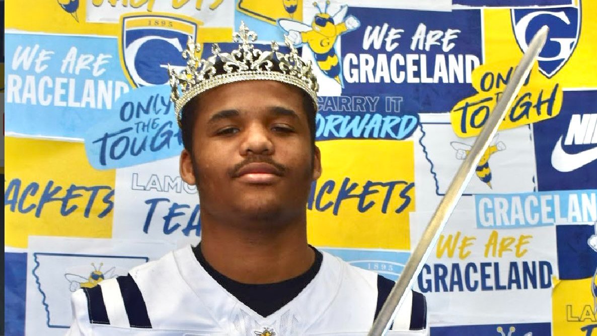 Six Star Football | PLUS+ (@sixstarfootball) on Twitter photo Final Chapter: Iowa’s Senior Athletes to Watch in 2025
⭐️Iowa High School Football: Senior Playmakers Ready to Shine in 2025🔥
STORY:▶️🔗sixstarfootball.com/article/final-…
<a href="/HaverbackKellen/">Kellen Haverback</a> <a href="/GrantHughey91/">Grant Hughey</a> <a href="/caljepsen/">Cal Jepsen</a> <a href="/iamzekesymonds/">Zeke Symonds (2026)</a> <a href="/LeeArmon/">Armon Lee Williams</a> Final Chapter: Iowa’s Senior Athletes to Watch in 2025
⭐️Iowa High School Football: Senior Playmakers Ready to Shine in 2025🔥
STORY:▶️🔗sixstarfootball.com/article/final-…
<a href="/HaverbackKellen/">Kellen Haverback</a> <a href="/GrantHughey91/">Grant Hughey</a> <a href="/caljepsen/">Cal Jepsen</a> <a href="/iamzekesymonds/">Zeke Symonds (2026)</a> <a href="/LeeArmon/">Armon Lee Williams</a>