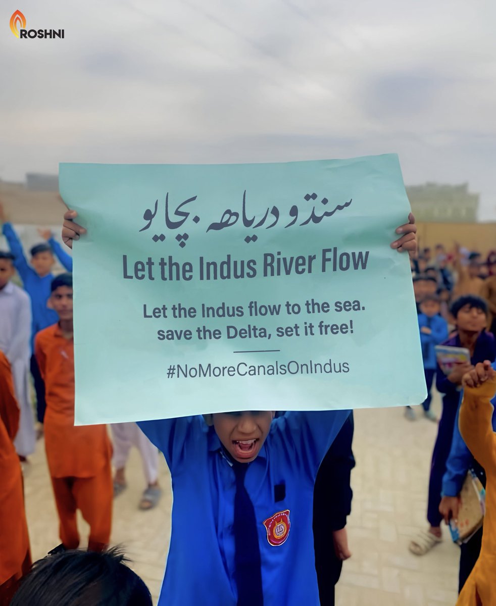 Roshnipub's tweet image. Let the River flow, No More Canals on Indus.

Water shortage in Sindh hits 50pe mark, threatens
Kharif crops - Dawn News

Mangla Dam reaches dead level increasing water shortage to provinces - The Nation 

#NoMoreCanalsOnIndus
#SaveRiverIndus