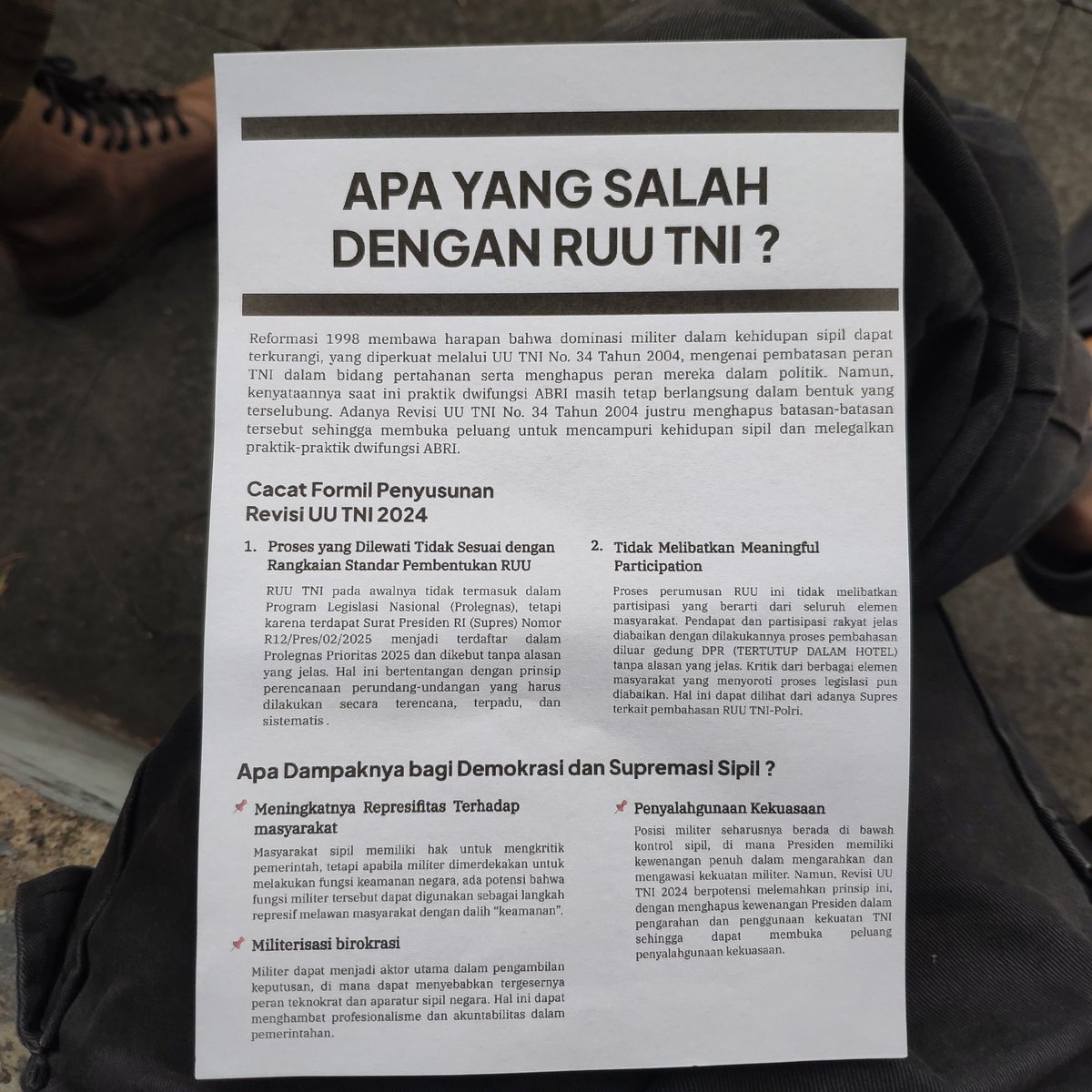 onholid4y's tweet photo. Sebarkan sampai RUU TNI DIBATALKAN! https://t.co/ecD1EP5ceT