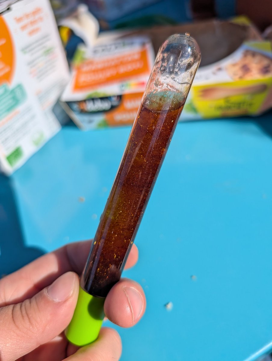 vinceflibustier's tweet image. Comme déjà vu sur les réseaux, j'ai voulu vérifier et un ami médecin m'a fourni cet échantillon de sang de vaxxiné... Et ils vont encore dire qu'on raconte n'importe quoi et qu'on n'a pas de preuves.