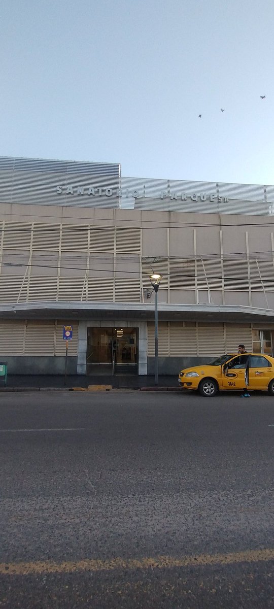 #ViolenciaUrbana. El jóven que recibió brutal golpiza a la salida de un boliche del Chateau, Martin Cáceres (24), continúa con pronóstico reservado, entubado, en coma farmacológico. Sufrió traumatismo de cráneo imp. Informó Dr. Baez del Sanatorio Parque. Hay un detenido (22).