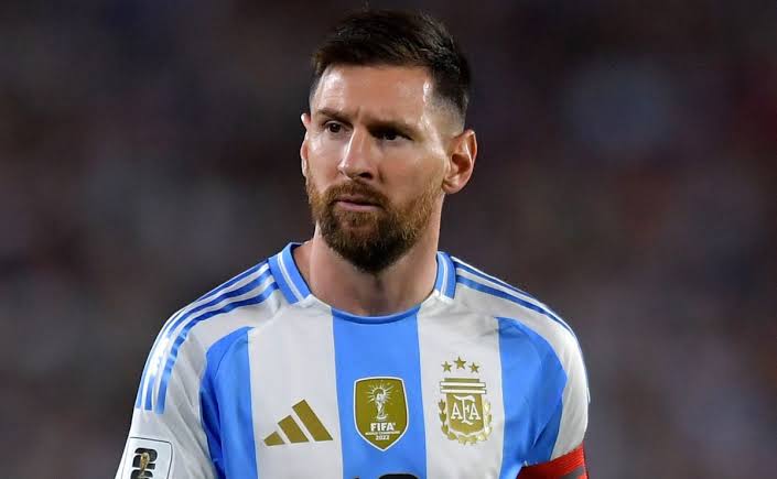 ParallelFacts's tweet photo. Lionel Messi Dropped from Argentina Squad for World Cup Qualifiers https://t.co/MtyI4Xy244 https://t.co/5PAw6xX9rp