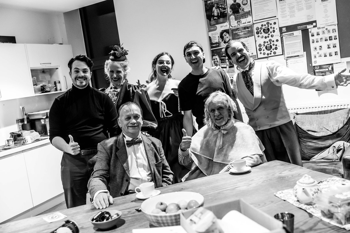Behind the scenes of …Earnest? during one of our <a href="/mayflower/">Mayflower</a> shows with the most wondrous of audiences, both on and off stage. A glimpse at the magic behind the madness…
📸 <a href="/dannykaan/">Danny Kaan</a> 
🎟️ earnestshow.co.uk