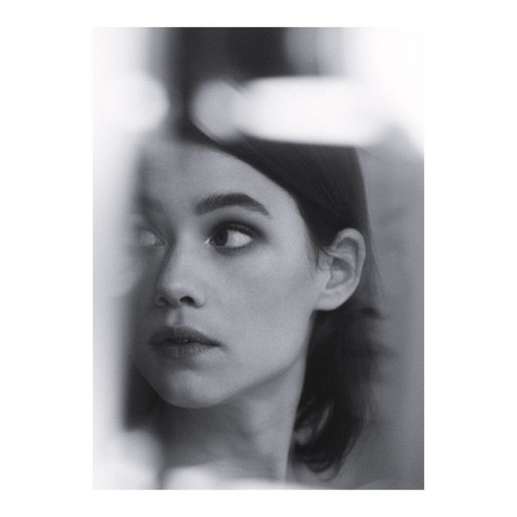 آنکھوں کے متعلق مت پوچھ
صبر کے علاوہ کچھ نہیں ان میں💔