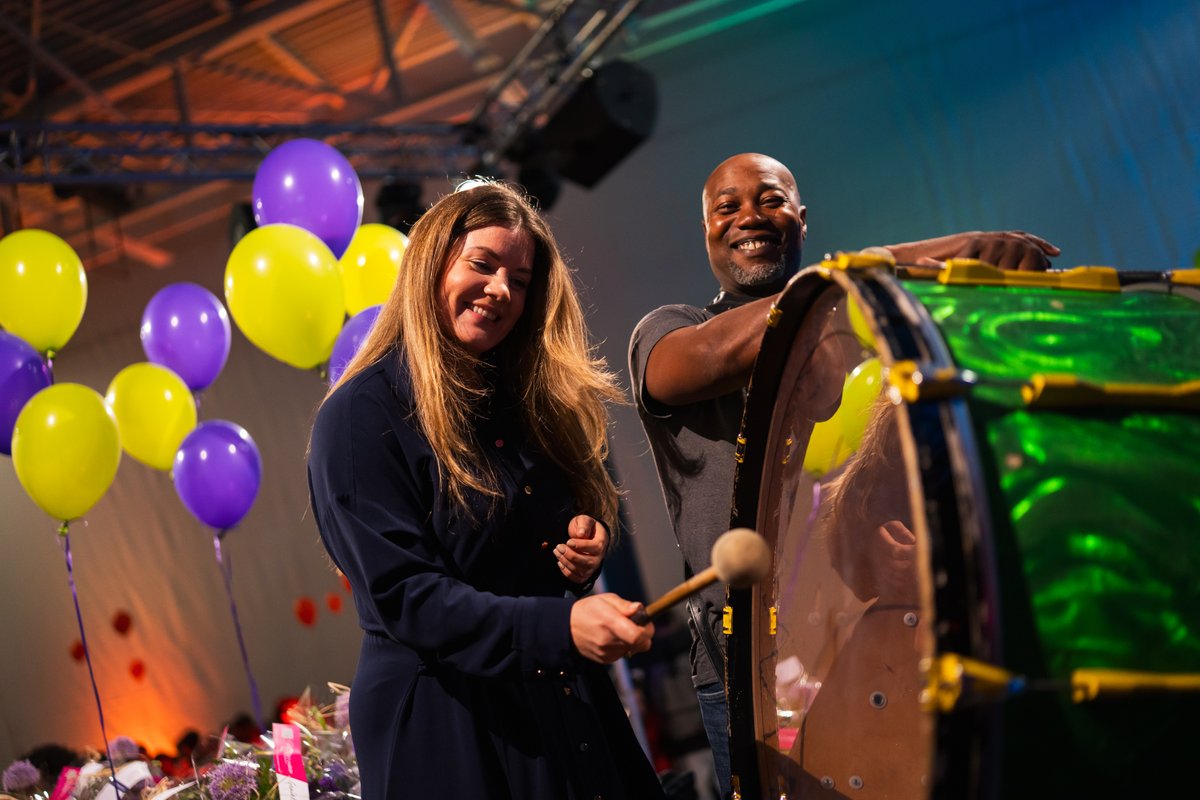 Voordat we de nieuwe locatie met jullie delen, delen we graag even een recent aangeschoven bestuurslid van <a href="/DelftVerbindt/">Delft Verbindt</a>.
<a href="/birthekonu/">Birthe Konu</a>, Directeur <a href="/Rabobank/">Rabobank</a> Zuid-Holland Midden. Waarom ben jij betrokken bij Delft Verbindt? Haar reactie kun je hier vinden: linkedin.com/feed/update/ur…