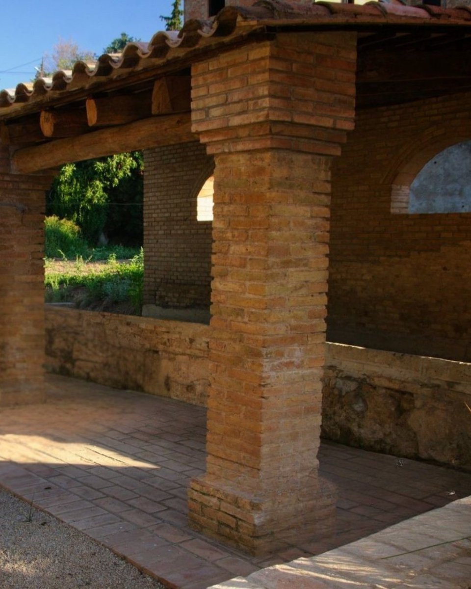 Vols celebrar el #DiaMundial de l'Aigua?🌍El Centre d’Interpretació de l’Aigua de Torrelavit organitza una visita guiada per descobrir els antics safareigs públics i conèixer l'art de fer la bugada.🚰
🗓️22/03
🕒12:00
💶Soci #XATIC:3€ | No soci:4€
🔗xatic.cat/ca/activitats/…