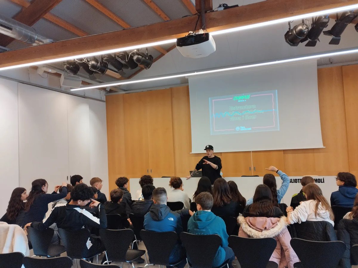 Biblioteca de Molins de Rei tweet media