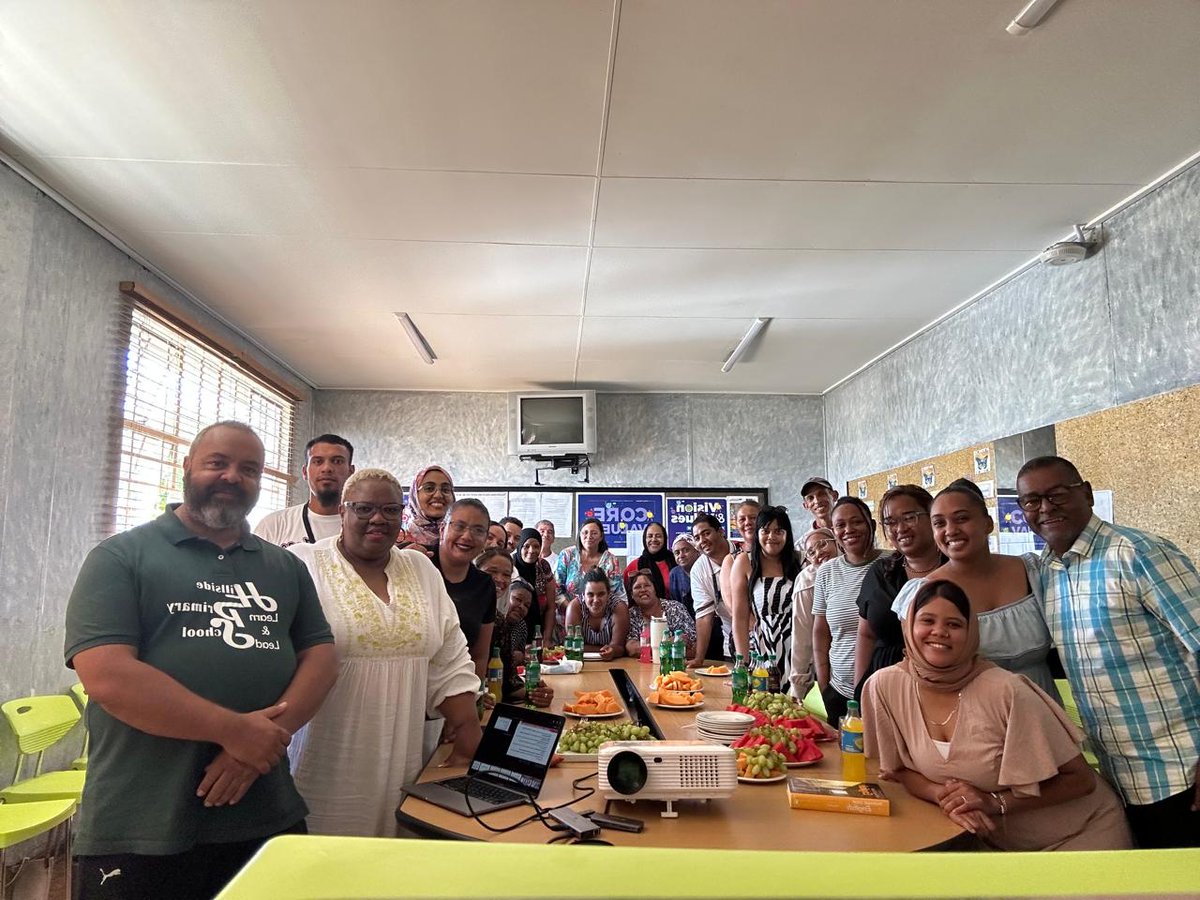 ELRC1994's tweet photo. ELRC Labour Management Partnership -  Pilot school orientation at Hillside Primary, Mitchell’s Plain in the Western Cape. https://t.co/or93SnB6dR