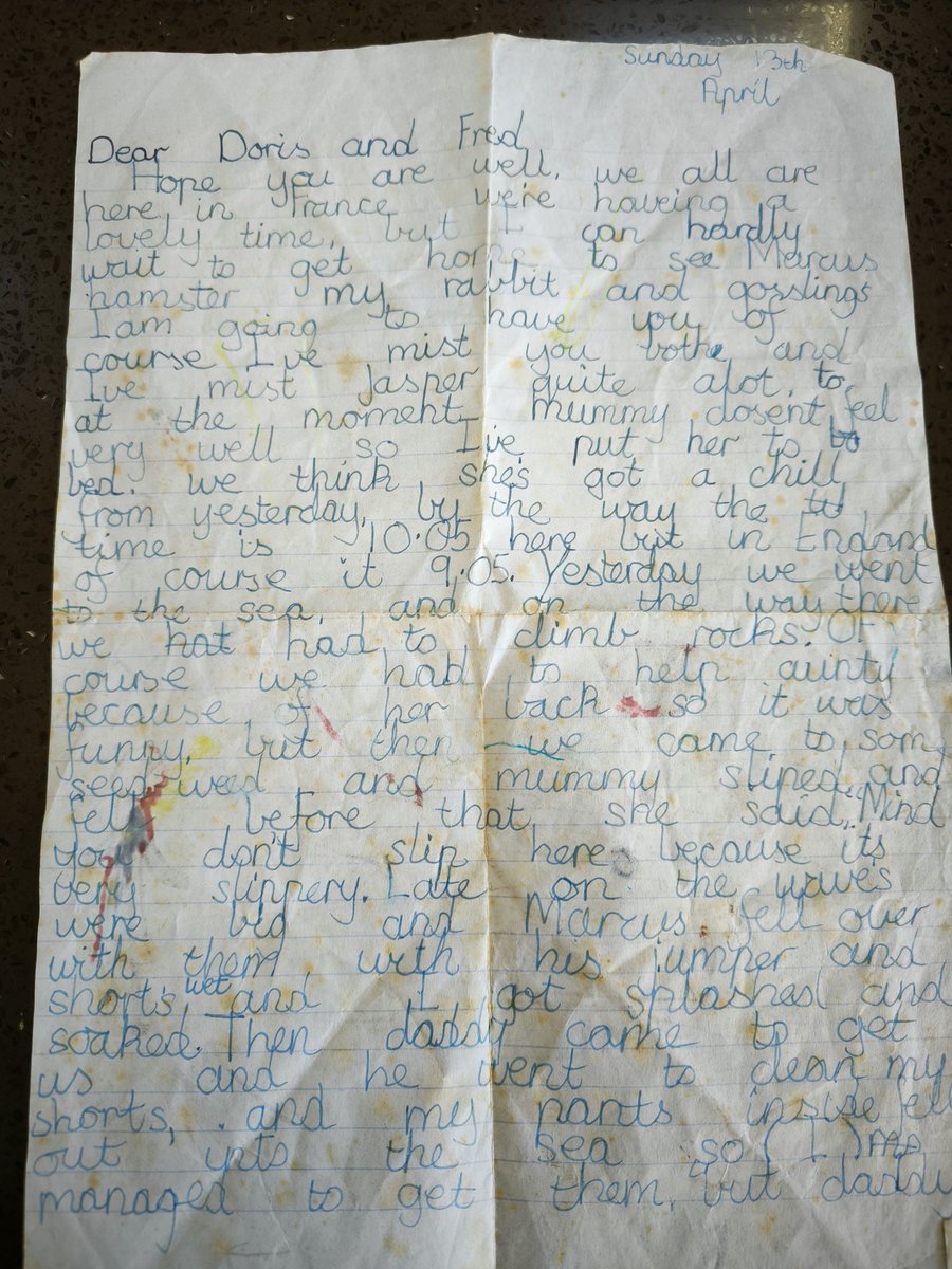 Chez_Em's tweet image. Ma has been having a clear out. 
This is a letter I wrote when I must have been about 7 years old. My handwriting here is better than it is now. As is my sense of fun 😂 🫣
Y&apos;all need to have your kids write more letters. This is priceless to me #tripdownmemorylane